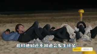 "كل أعضاء فرقة "شباب العصر" تم دغدغة باطن أقدامهم، فهم خائفون جدًا من الدغدغة"