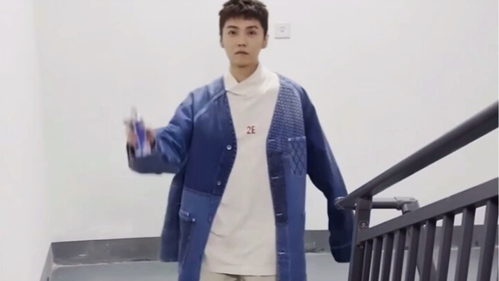 Lu Han Transforms in the Snow! Full Version!