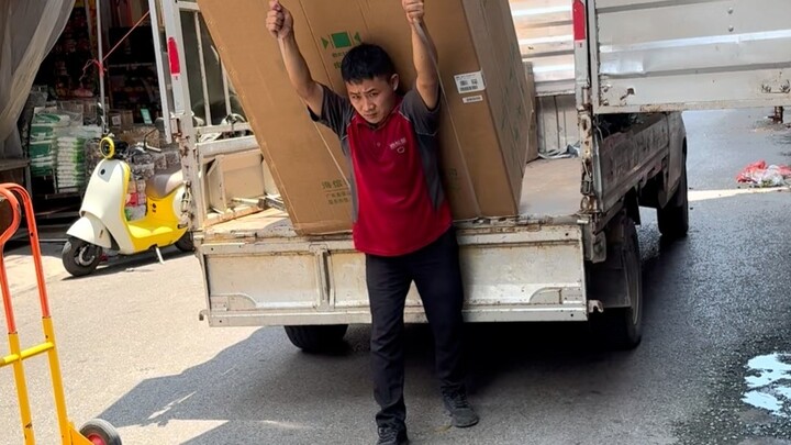 The RMB has the strongest purchasing power—just a thousand or so yuan will get you a fridge delivere