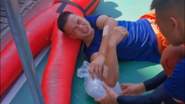 "Please save me! Even if it's impossible, just give me a pack of pickled mustard greens would do." T