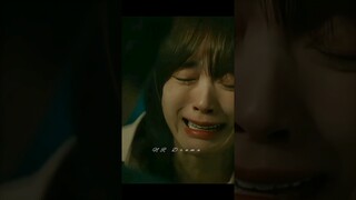 He rescued😱her this time😭😰#shorts #kdrama #jangkiyoung #chunwoohee #theatypicalfamily #netflix