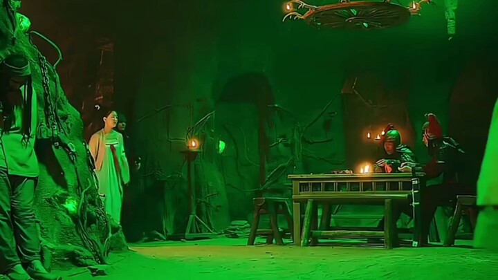 一个人承包了整个剧的笑点