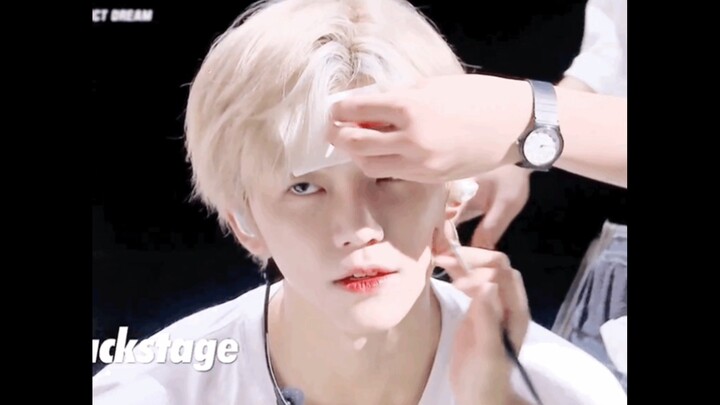 [Roh Je-min] Those legendary eyes that gaze passionately even at utility poles—how could anyone with