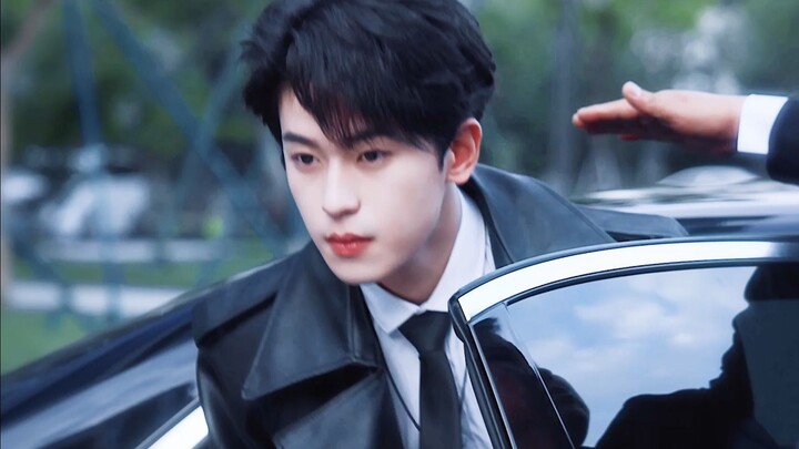 So heartbreaking! What she thought was their first meeting turned out to be his long-awaited reunion