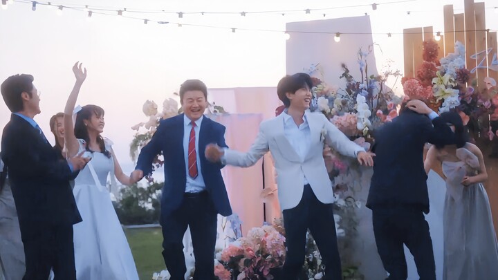 ยังคงหลงเสน่ห์ภาพรวมของทีมอยู่เสมอ — ฉากจบเต้นหมู่จากซีรีส์ต่างๆ