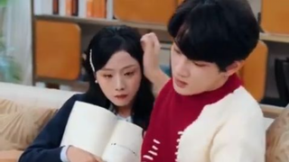 Aku harus menirunya untuk bertahan hidup. Tapi hatiku malah semakin dekat padanya