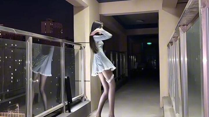 Sensasinya datang! #ComboMulus #SeniorPerempuanLembut #BentukBadanSempurna #TarianPanas #MahasiswaTa