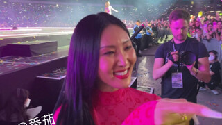 【KpopFlex】华莎对着俺旁边唱歌！跟妈妈木里这么近是真的可以的嘛！