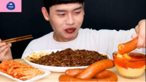 Mukbang mì tương đen và xúc xích #anngon