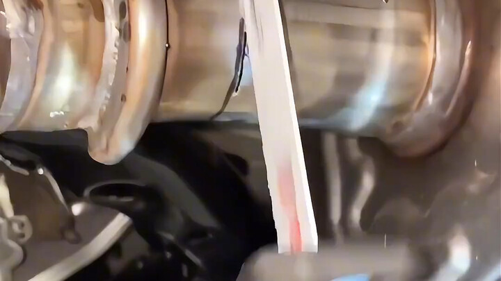 Audi là hãng xe giỏi nhất trong việc giấu ống xả, ngay cả những mẫu xe hiệu suất cao cũng chỉ làm ốn