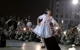 什么？居然有人在军训才艺表演上面跳宅舞？！社牛属性暴露了！