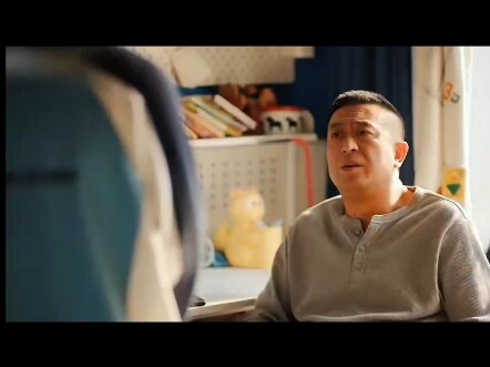 هل الصديقة الحبيبة مكلفة إلى هذا الحد؟ الأب يُعلّم ابنه ماهية خُبث المجتمع.