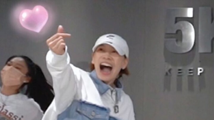 Menari dengan gembira adalah gayaku😆Dasar-dasar hiphop tampan para gadis