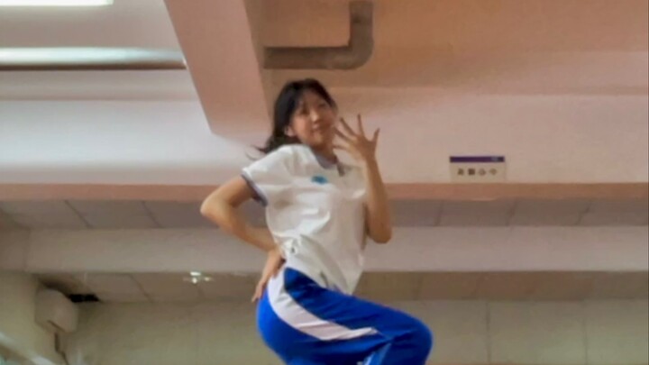 【แม่เหล็ก】ดูเหมาะมากกับการเต้นในชุดนักเรียน!