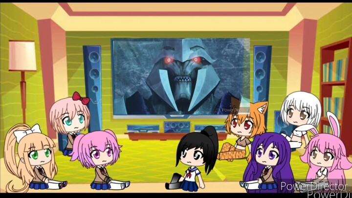 Girls React to Bumblebee's Death and Megatron's Remise Gacha