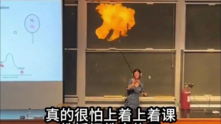 Aku benar-benar takut gurunya ngebom ruang kelas...