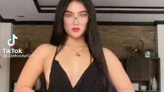 laki Ng boobs