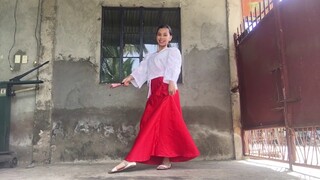 Cariñosa Female Dance Routine