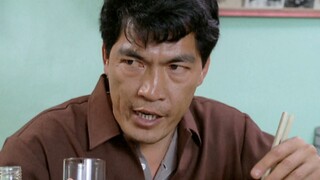 儿子送给父亲一瓶好酒