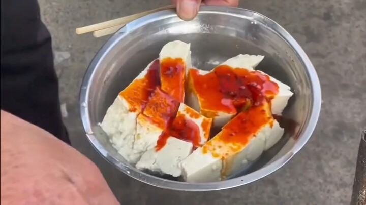 Từng tỉnh một kiểu ăn đậu phụ, khác biệt lớn quá!