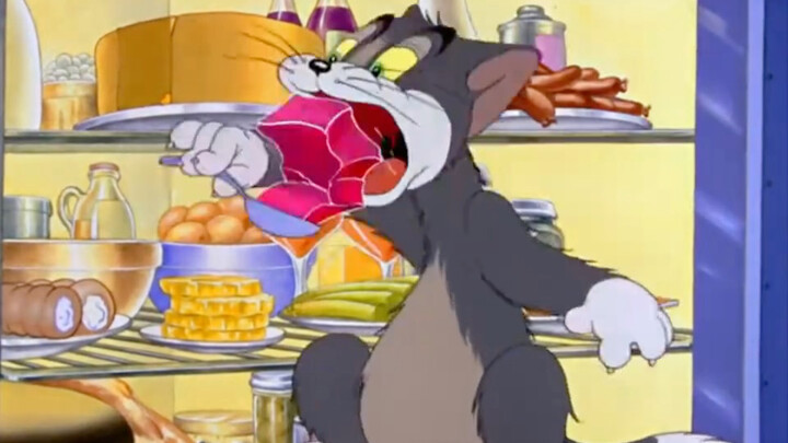 Tom makan dengan sangat enak