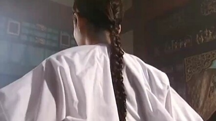 Who would have guessed that the world's greatest tooth was actually a girl? The young man ruthlessly