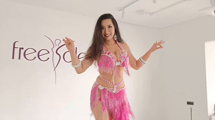 Jika drumnya tidak bagus, maka berdirilah dan coba, penari perut Simone, Shanghai FrSole Dancing Stu