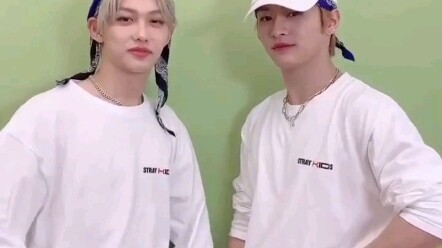 【Stray Kids】Kumpulan TikTok "Hello Stranger"