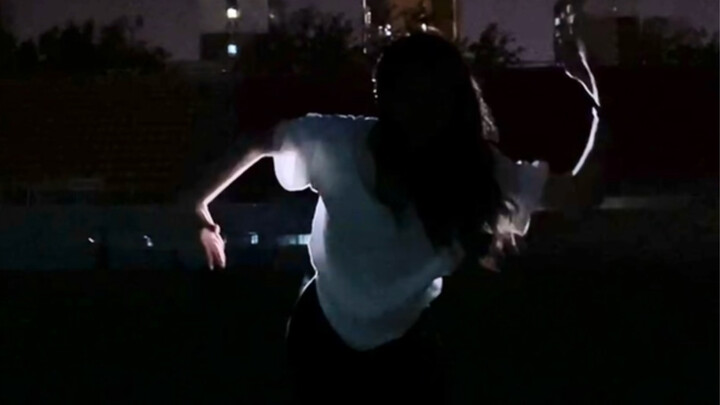 GO HARD但反向开灯