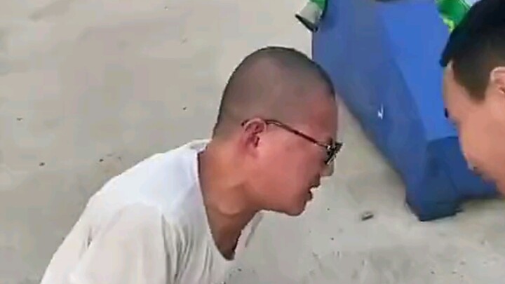 เด็กหนุ่มที่เล่นบาสเกตบอลเก่งที่สุดในหมู่บ้านของเรา