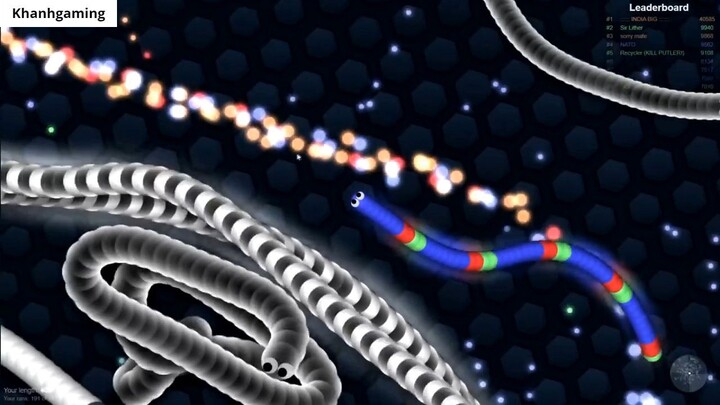 Slither.io 1 Tiny Hacker Snake vs Troll Giant Snakes Epic Slitherio Gameplay 3
