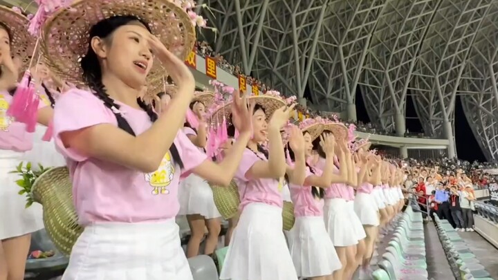 Pemandu sorak Meizhou – Latihan + Keluar Lapangan, Semua Tampil Satu per Satu – Tribun Penonton… Ken