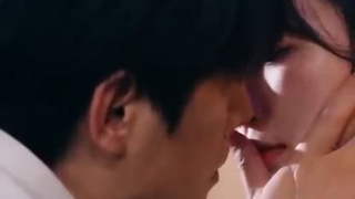 Dia Tampak Dingin, Tapi Semua Kelembutannya untuk Teman Sebangkunya! Awal Cinta