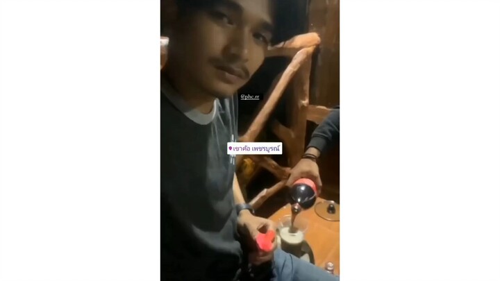 วันนั้นเธอสัญญาว่าจะเอาแหวนจริงมาแลกกับแหวนอมยิ้ม...