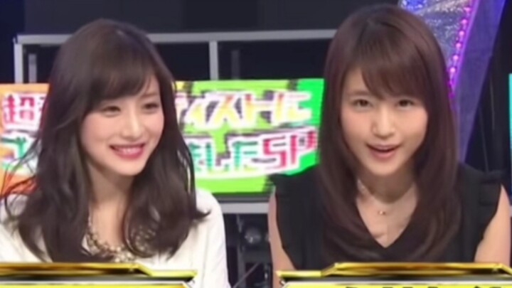 Pretty face next to pretty face