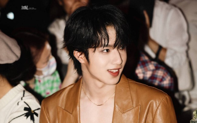 【เหวินเสวียน】คู่รักซูเปอร์โมเดล ซูเปอร์โมเดล Gucci และ Dior วัย 15 และ 17 ปีแห่งวงการบันเทิงจีน