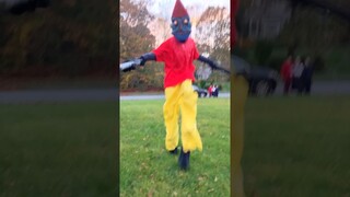 Crazy Halloween costume chases people #meme #original #viral #cosplay #costume #creepy #halloween