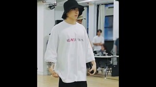 OMG JIMIN WAS THERE TO SUPPORT JUNGKOOK??🥺🥺 #jungkook #jimin #seven
