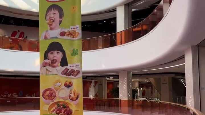 Explore Beijing Wangfujing Outlet Up Town Toy Utopia TOYPIAS%