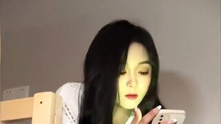 "Sembilan dari sepuluh kali, cinta itu menyedihkan"