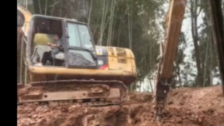 Asbak paling mewah di seluruh dunia akhirnya bisa kugunakan juga