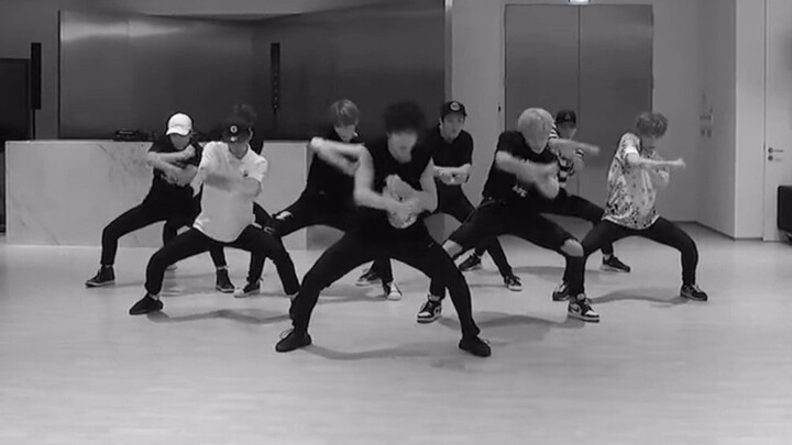 #Kabar di internet: Lagu pilihan babak pertama Boy Planet, banyak banget lagu hits #BTS #EXO