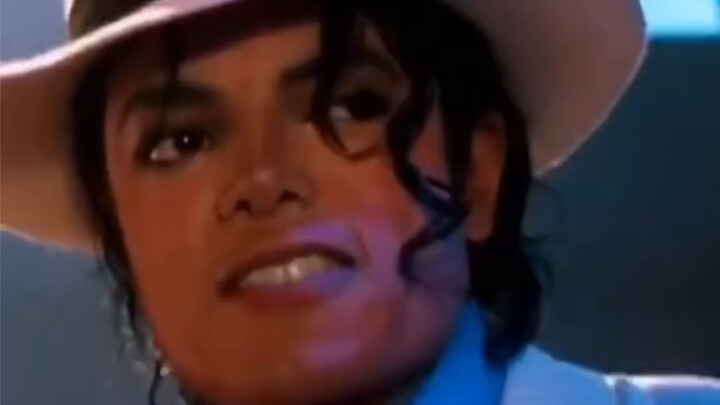 1. I heard hardly anyone can pull off Michael Jackson’s iconic 45-degree lean—so today I’m taking th