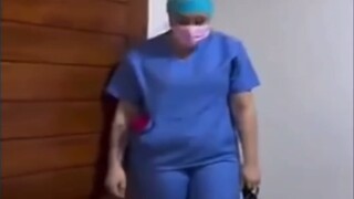 “他说穿护士装能增加情趣”