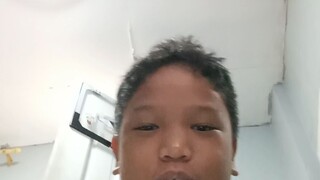 nag pamigay si TikTok ng   kai1 na sapatos