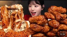 ayam goreng  renyah dengan mie api buldak pedas mukbang 🍜