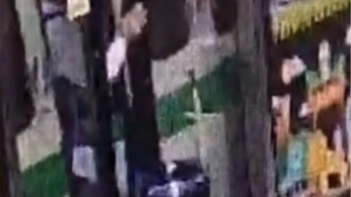 The Moment the Subway Station Crosses Paths with BLEACH