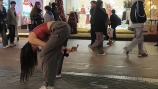 Marco Polo menggunakan jurus utamanya hanyalah kebohonganku...