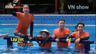 Chạy đi chờ chi trả lời câu hỏi sai bị nhúng nước 1 #videohaihuoc
