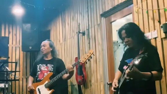 Menara behind the scene jamming